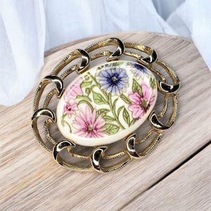 Vintage Sarah Coventry Floral Brooch