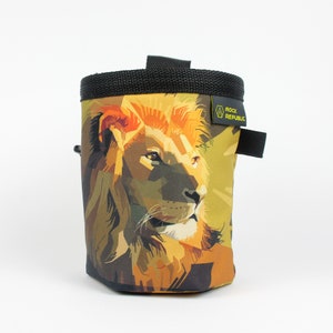 RECYCLED LION Chalk Bag with soft fleece lining, Rock Climbing Chalk Bag, Vegan, Kreide Beutel, Sac de Craie