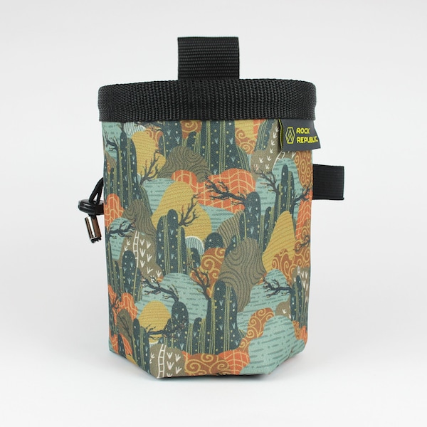 Recycled MYSTIC MOUNTAINS Chalk Bag with soft fleece lining, Rock Climbing Chalk Bag, Vegan, Kreide Beutel, Sac de Craie