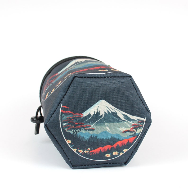 Recycled JAPANESE MOUNTAIN Chalk Bag with soft fleece lining, Rock Climbing Chalk Bag, Vegan, Kreide Beutel, Sac de Craie zdjęcie 2