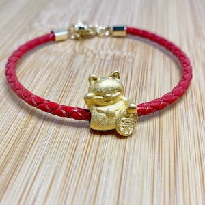 Lucky Cat Bracelet / Maneki neko bracelet / red bracelet / lucky bracelet