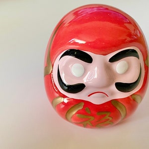 Daruma / daruma figurine
