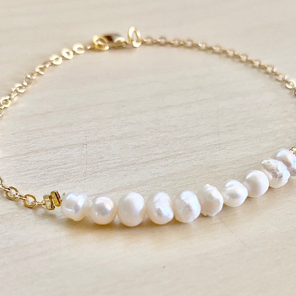 Pearl bracelet / 18 karat GP natural pearl bracelet / Mother’s Day / bracelet / pearl / dainty bracelet