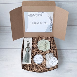 Sage Green Minimalist Abstract Gift Box