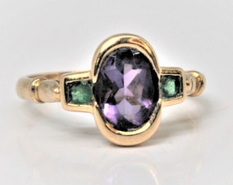 Bague en or 18 carats améthystes et émeraudes