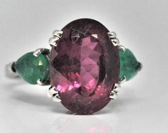 Bague en or 18 carats tourmaline rubellite et émeraudes