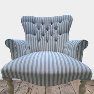 Navy blue and 2024 white accent chair