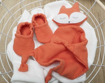 Muslin Baby gift set, Double gauze fox lovey, Baby shoes, Baby shower gift, Baby comforter with matching baby shoes, Fox comforter