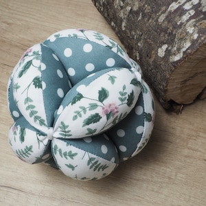 Montessori ball, Soft ball, Puzzle ball, Amish ball, Fabric ball, Gripping toy, Amish toy, Baby shower gift, Busy toy