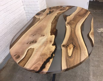 Dining table ellipse wood and epoxy