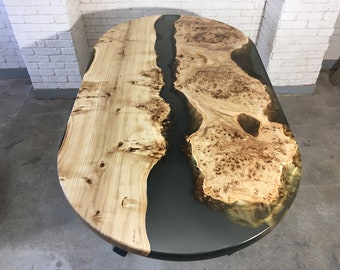 Dining table - poplar wood and transparent, black epoxy resin