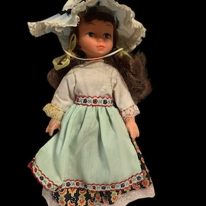1984 Lido Doll Porcelain Vintage Dolls of All Nation Movable Limbs 9&quot;