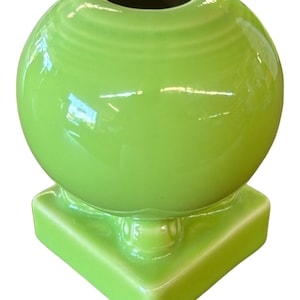 Fiesta - Chartreuse Green Bulb Candle Holder Homer Laughlin Ceramic Home Decor