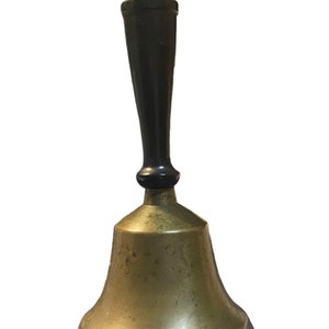Campana escolar de latón con bola de metal y mango de madera antiguo