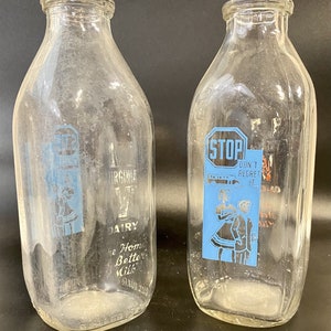 2 bouteilles de lait en verre pyrogravé Virginia Dairy d&#39;un litre vintage du début des années 1970