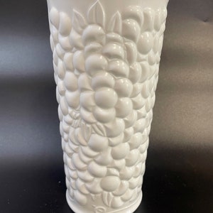 Vintage Milk Glass Pebble Pattern Unique Floral Vase Decor 8in