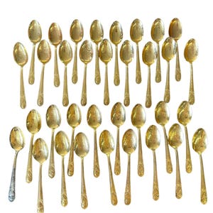 Gold Plated Collectible Rogers President Spoons Set of 34 Vintage Dinnerware