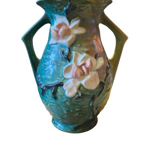 Roseville Pottery 90-7 Blue Magnolia Double Handle Vase Vintage