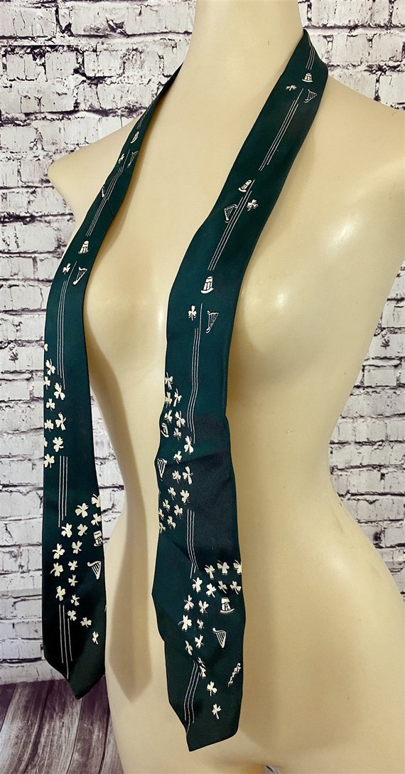 Vintage 1940s - 50s Irish Theme Silky Dark Green a