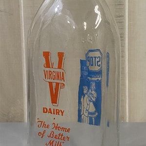 1970&#39;s Era Vintage Virginia Dairy of Richmond Pyroglazed Quart Size Milk Bottle