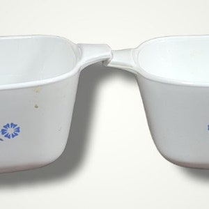 Vintage corningware blauwe korenbloem uit het midden van de eeuw 22 ounce braadpan D