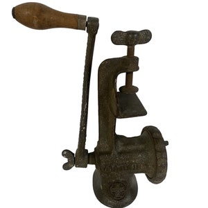 Antique Grisworld Meat Grinder No. 1111