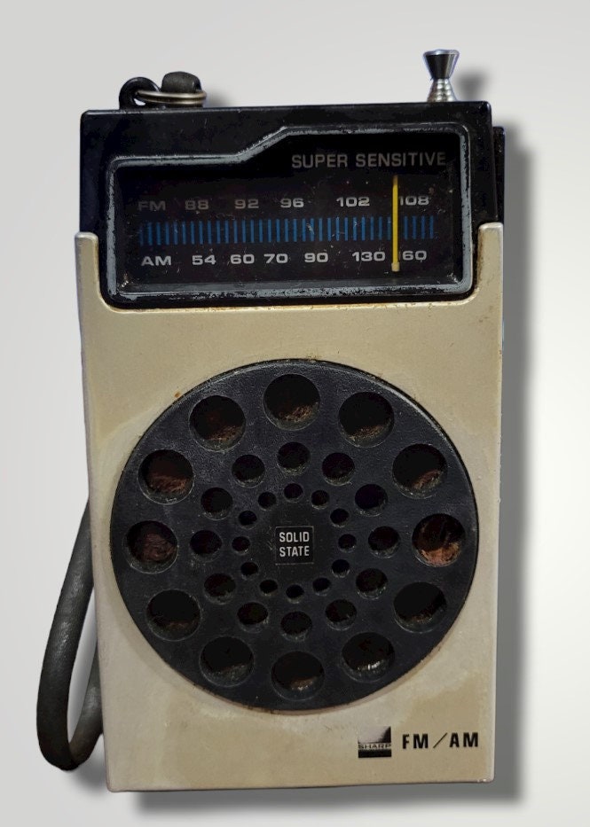 週間FM Vintage Sharp Radio FX-209HA AM FM Super Sensitive Solid