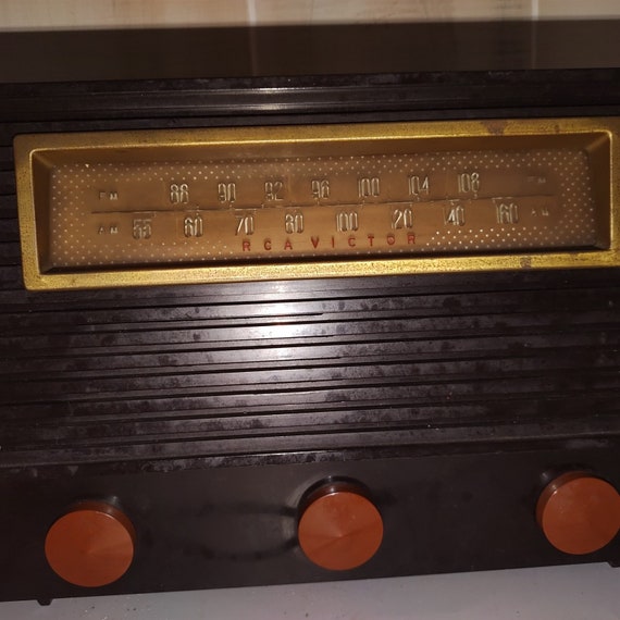 Vintage MCM 1940's RCA Victor Radio 8-X-71 Ch= RC-1070 Victor