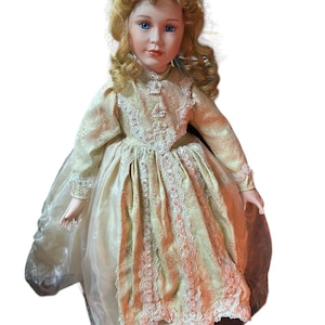Bambola sposa in porcellana vintage del 1999, 24&#39;&#39;