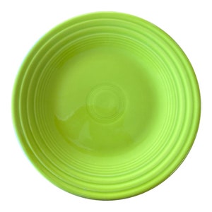 Fiesta - Lemongrass Green Luncheon Plate Ceramic Dish Setting Homer Laughlin HLC