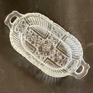 1950s Indiana Glass Killarney Small Oval Relish / Pickle / Olive/ Candy Dish