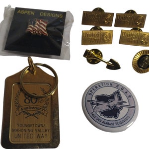 Vintage Metal Gold United Way and USA Air Force Pins and Keychain Accessory Set