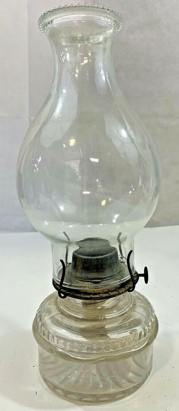 Lampada ad Olio in vetro Decorato con Supporto in Ottone Vintage Anni '60 - - Centro del riuso Ferrara