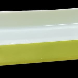 Pyrex Milkglass 2 Quart Antique Ovenware #232 Vintage Lime Green Trade Mark D-37