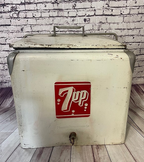 Vintage 7up White and Red Cooler Progress Refrigerator Co W