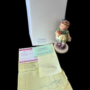 Hummel Figurine Exclusive Special Edition No. 12 Vintage The Surprise
