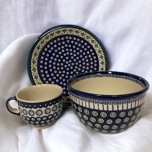 Boleslawiec Polish Pottery 3 Piece Set Peacock Mug, Mixing Bowl, Serving Plate