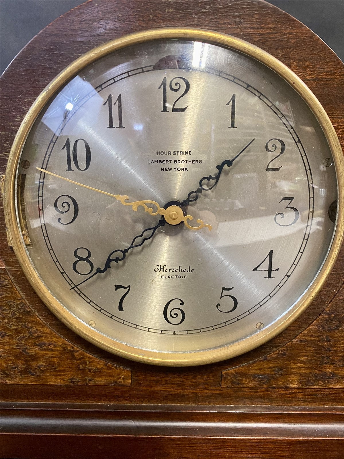 Reloj de repisa eléctrico Lambert Brothers Telechron antiguo de