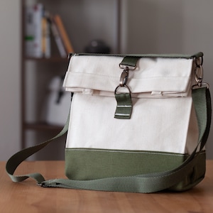 Lunch bag with shoulder strap, Thick raw fabric lunch bag, Adjustable shoulder strap and hand strap Green bottom image 1