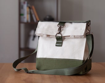 Lunch bag with shoulder strap, Thick raw fabric lunch bag, Adjustable shoulder strap and hand strap Green bottom