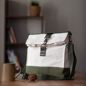 Lunch bag with shoulder strap, Thick raw fabric lunch bag, Adjustable shoulder strap and hand strap Green bottom image 5