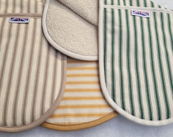Gant de cuisine double - rayure. Différentes couleurs disponibles. Fabriqué en Angleterre