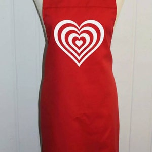 Heart apron - Made in England. Adult : small / teenage. Valentines day gift