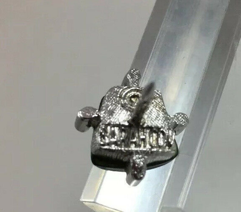 Sarah Coventry Tie Tack Pin Silver Tone Green Gemstone Vintage /& pearl tie tack