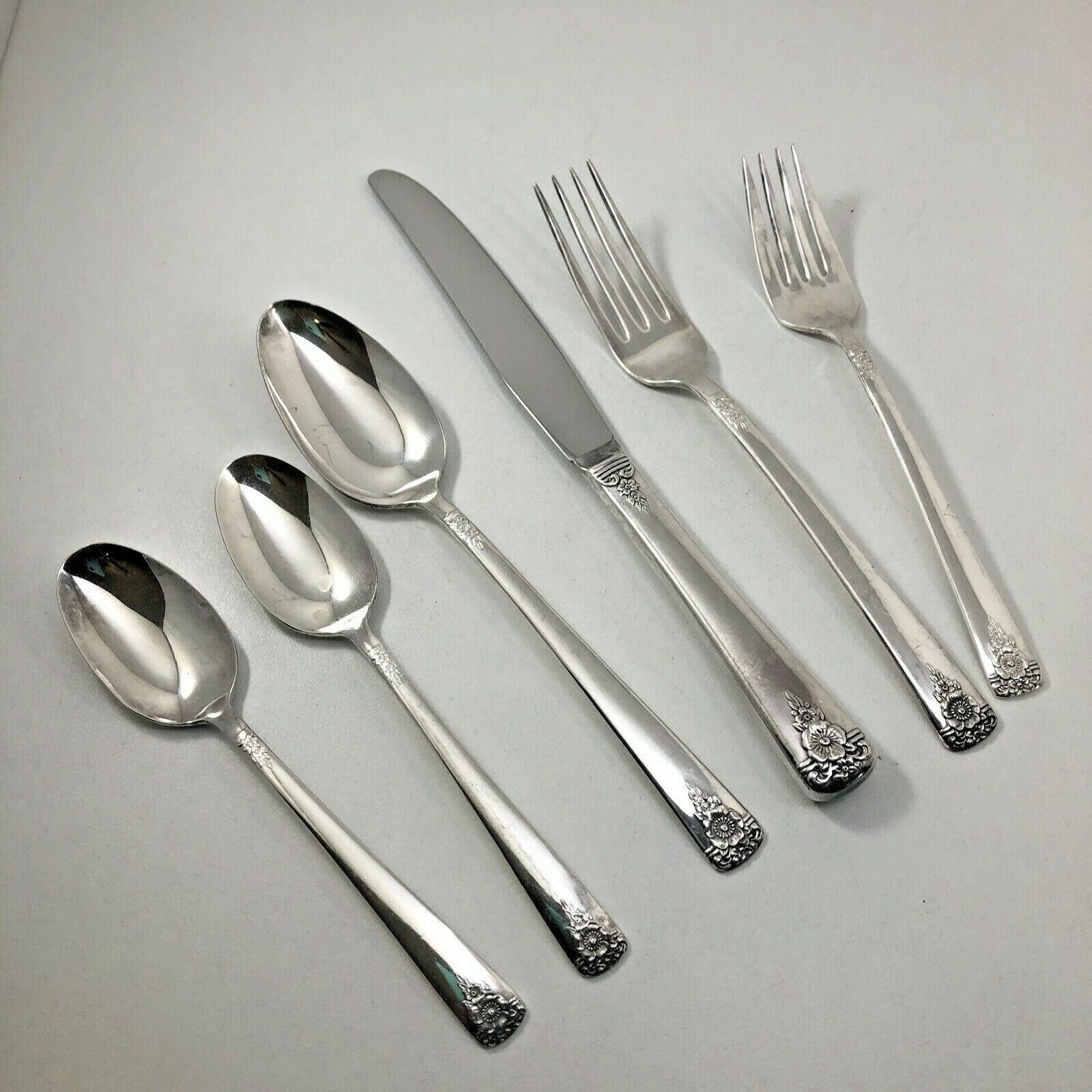 Wm Rogers SPRING CHARM International Silver Plate 1950 Flatware CHOICE Wm Rogers SPRING CHARM International Silver Plate 1950 Flatware CHOICE