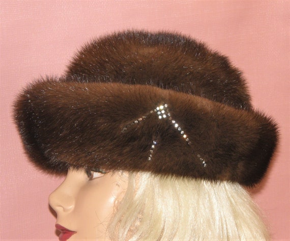 Very pretty elegant brown mink hat movie star Free