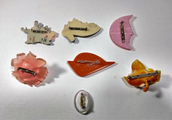 Vintage lot 7 broches en plastique d'époque cellu… - image 7