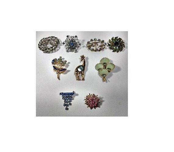 Vintage Lot 9 Brooch Old Rhine Stones Art Deco Fi… - image 1