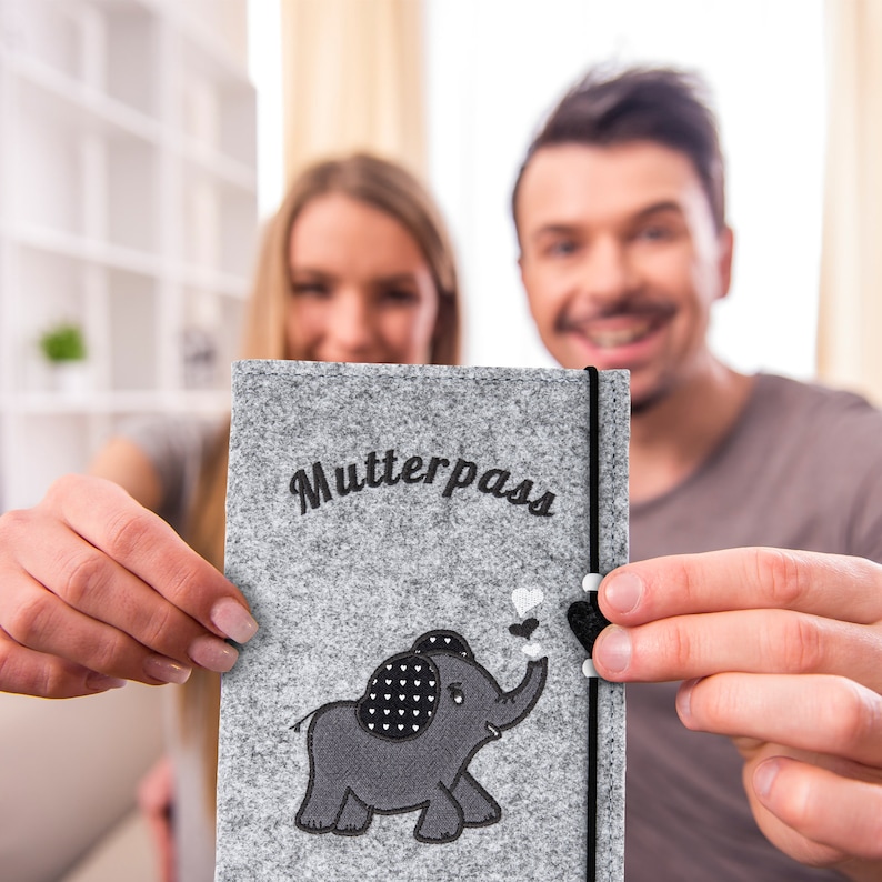 Mutterpasshülle aus Filz mit Elefant Stickerei Mutterpass Organizer / Hülle Mutterpasshülle aus Stoff personalisierbar mit Bild, Elefant Bild 6