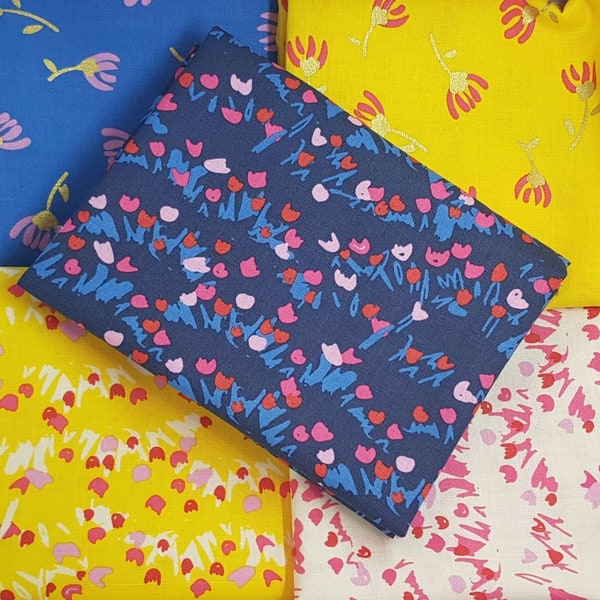 Sweet Honey Kisses: fat quarter bundle of 5 floral fabrics. Sparkle blue, yellow. Riley Blake.